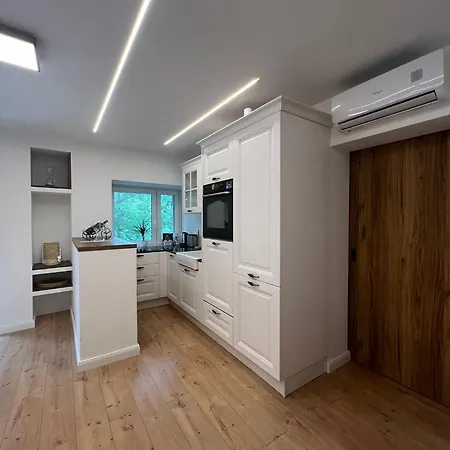 Kolodvor 1870 - Old Town *